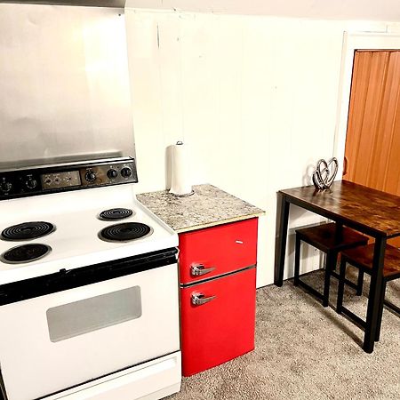 Two Bedroom Villa Studio With Fireplace & Living Room Detroit Exterior foto